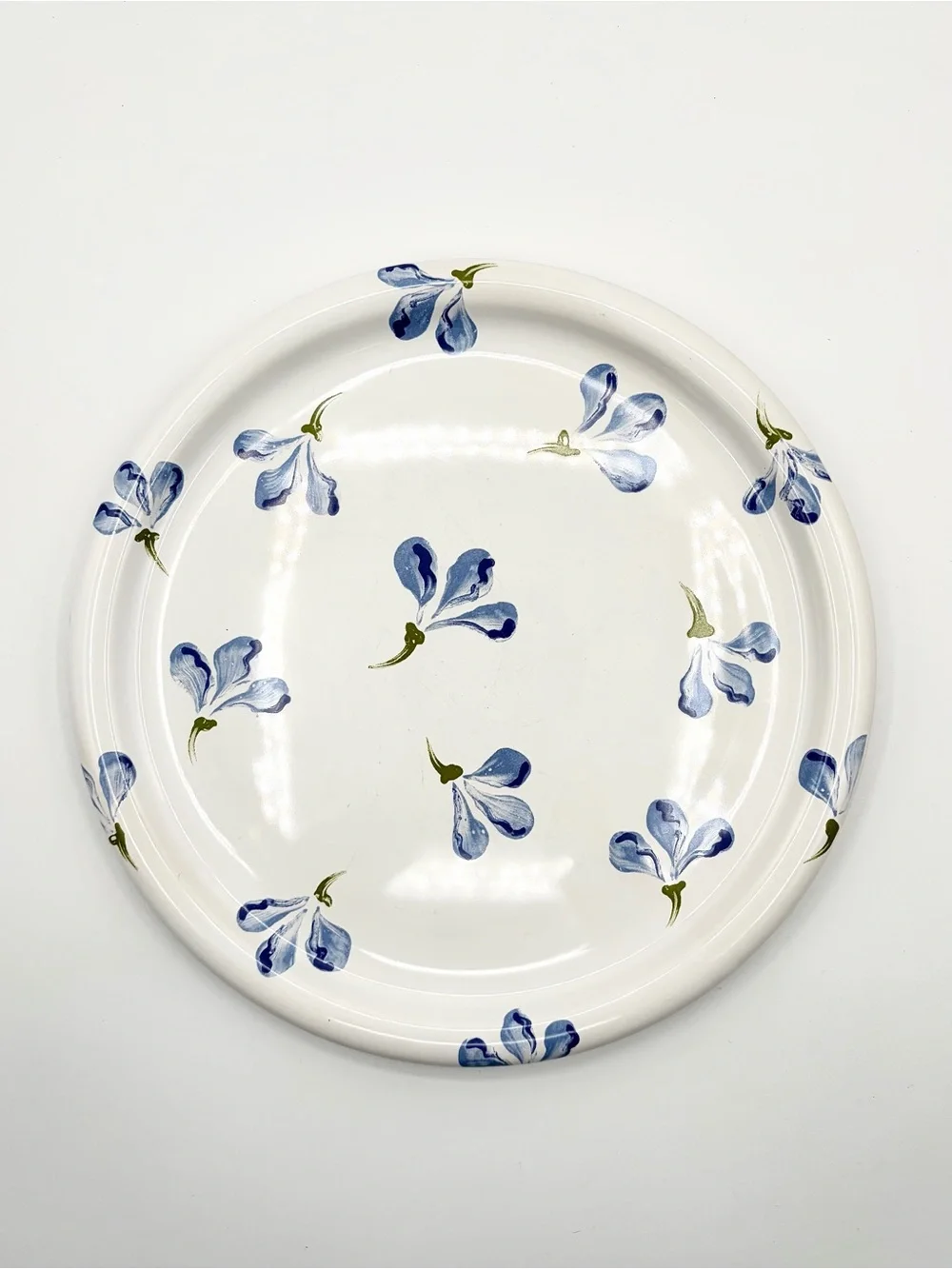 Crate & Barrel Sweet Pea Dinner Plate by Waechtersbach - Made in Germany